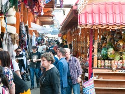 Shopping in Izmailovo Market